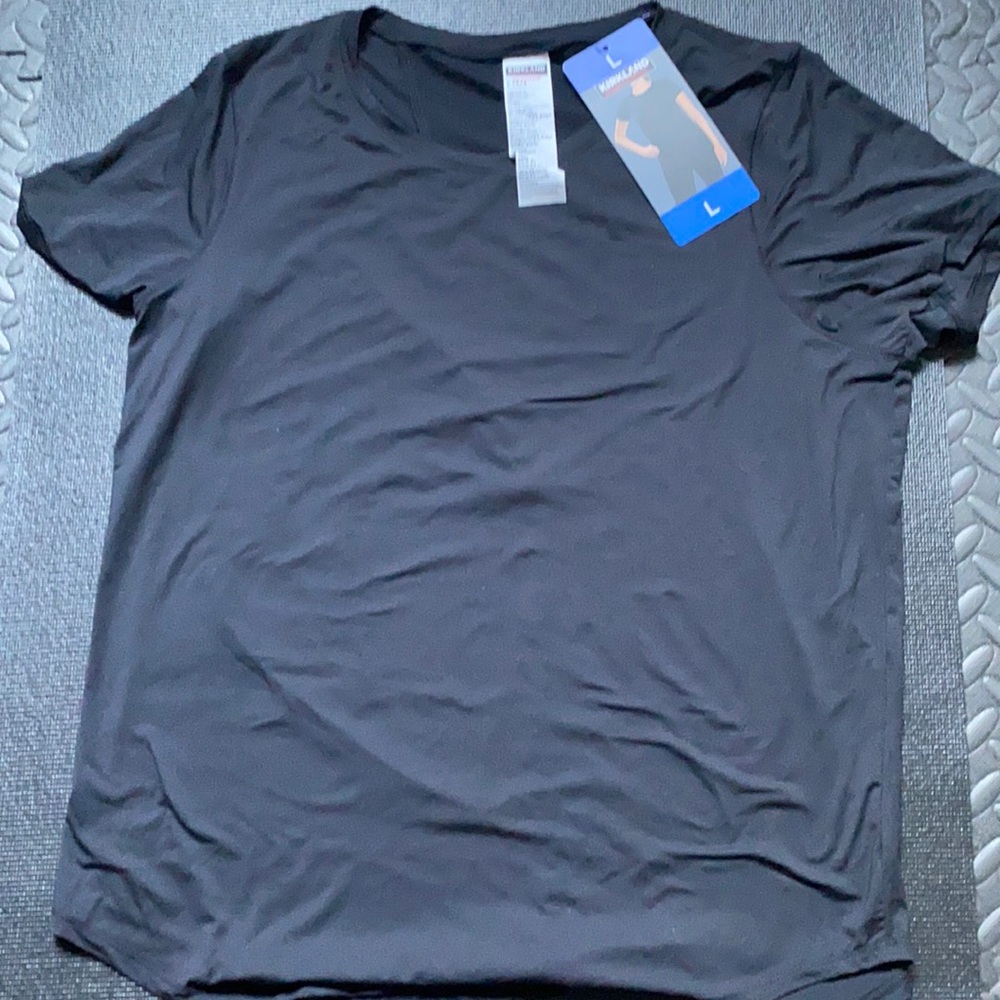NWT- Kirkland active Tee